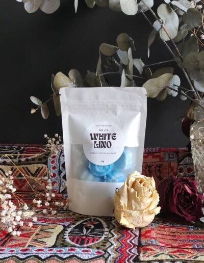 wax melts white lino